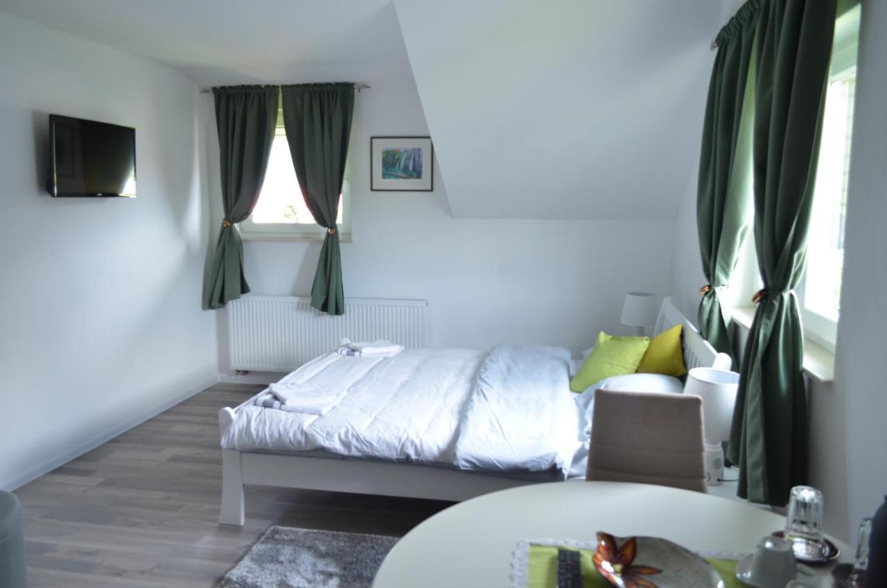 Katarica Hotel Кореница Екстериор снимка
