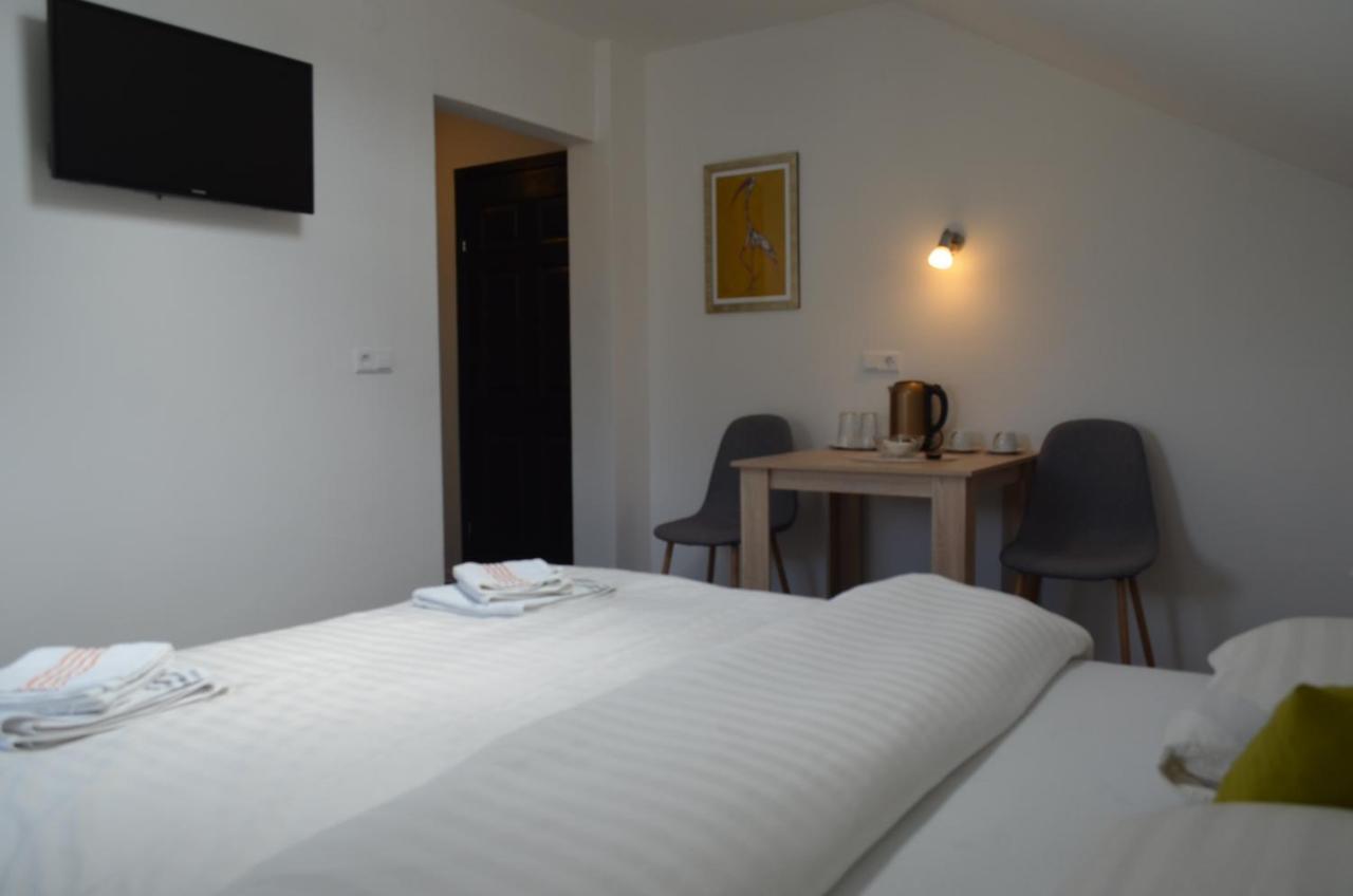 Katarica Hotel Кореница Екстериор снимка